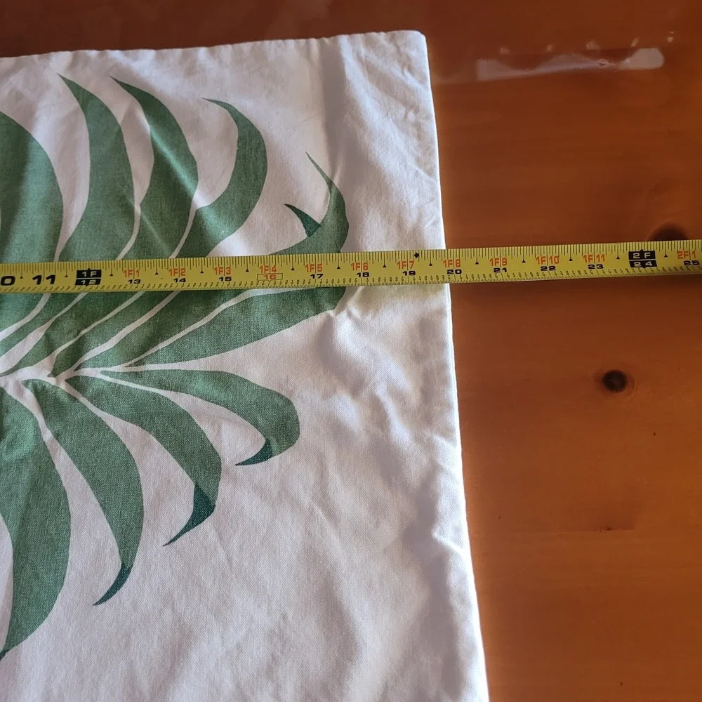 Potterybarn (1) Pillow Cover Bold Leaf Green 19x20 Spring Botational